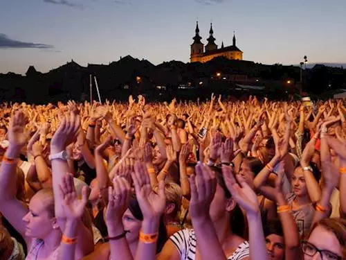 Hudební festival Vysmátý léto v Kadani 2025